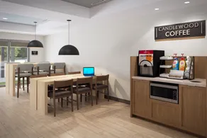 Candlewood Suites Oakwood by IHG - Image 2