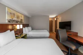 Comfort Inn Cambridge - Highway 401 - Chambre