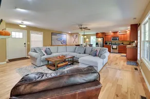 Lakefront Gilbertville Haven w/ Private Boat Dock! - Interiør