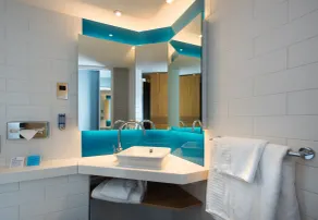 Holiday Inn Express Cardiff Bay by IHG - Baño