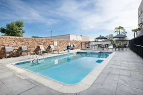 Fairfield by Marriott Inn & Suites Chino - Piscine