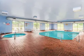 Baymont by Wyndham Michigan City - Piscine