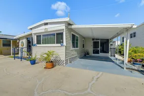 Screened-in Patio: Home 2 Mi to Cortez Beach! - Interior