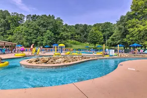 Balcony + Pool Access! Couples Escape in Lake Lure - Interiør