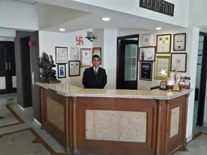 Hotel Shiva Residency - Resepsjon