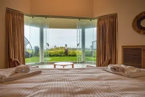 Summer House - Room