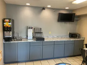 Super 8 by Wyndham Colorado Springs Airport - Restaurant
