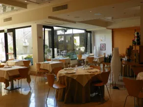 Hotel Planet International - Restaurante