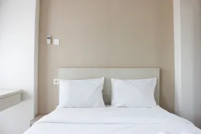 Minimalist Studio Room Taman Melati Apartment Jatinangor By Travelio - Room