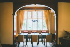 The Coed-Y-Mwstwr Hotel - Restaurante