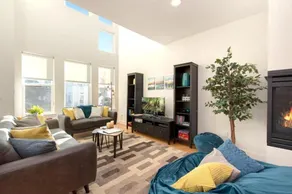 Remarkable home near Old Town, Breweries, & River! - Chambre