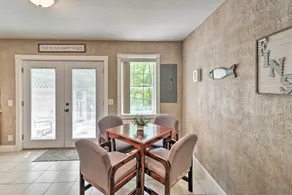 Lakeview Escape w/ Direct White River Access! - Interiör