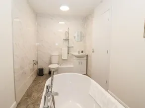 Myddelton Grange - Bathroom