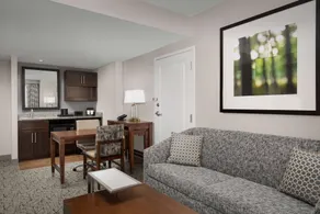Embassy Suites Springfield - Habitación