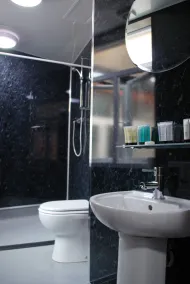 The Liverpool Inn Hotel - Bathroom