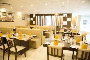 The CASTLE PREMIUM HOTEL - Restaurant