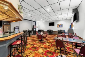 Suburban Studios Fort Dodge - Restaurant