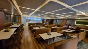 OYO 26773 Hotel Satyam Inn - Restaurant