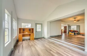 Charming Farmhouse in Morriston w/ Fenced Yard - Interiør
