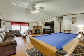 Play Games, Bike & Unwind: Cleveland Family Home! - Innenbereich