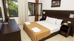 Flora Hotel - Room