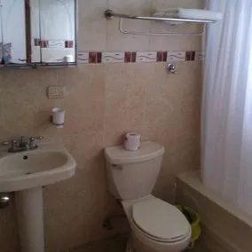 Residencial Estephany - Bathroom