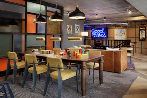 Moxy Asheville Downtown - Recepción