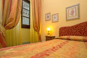 La Casa Del Garbo - Luxury Rooms & Suite - Værelse