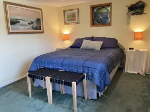Cottage Lake Bed and Breakfast - Room
