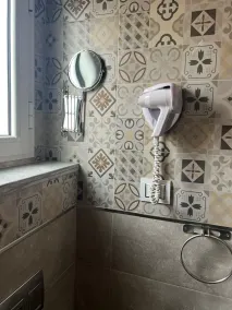Hotel Transatlantique Tunis - Bathroom