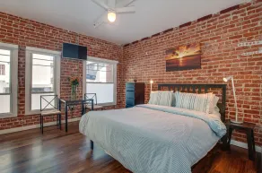 Venice Breeze Suites - Chambre