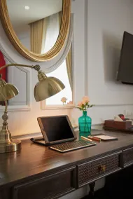 Manoir Des Arts Hotel - Habitación