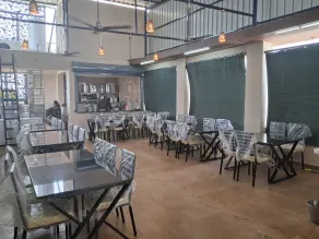 Hotel SVR Grand - Restaurant