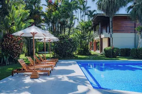 Lamangata Luxury Surf Resort - Pool