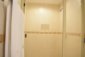 Hotel & Suites La Marquesa - Bad