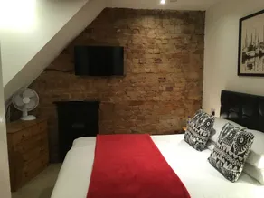 Holway House - Rom