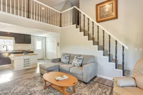 Golf, Shop, Tour & More: Oakland City Apartment - Interiör