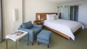 Tower 23 Hotel - Chambre