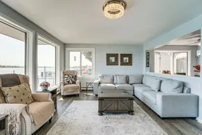 Spacious Riverfront Home w/ Dock in St Clair! - Innenbereich