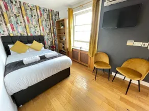 Portobello Road Artistic Studios - Room