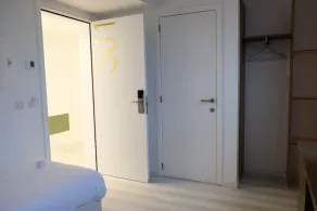 Corbie Lommel Ring - Room