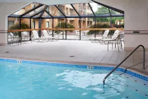 Courtyard by Marriott Lexington North - Piscine