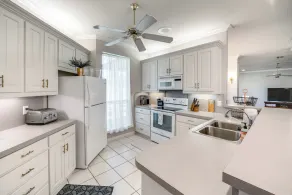 ~ 3 Mi to Dtwn: Aubrey Vacation Rental w/ Patio! - Interiør
