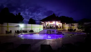 Hotel Silvestre - Pool