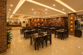 Hotel D'Capitol-Delhi Airport - Restaurante