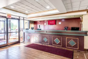 Red Roof Inn & Suites Clinton, TN - Réception