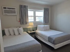 Aquarius Oceanfront Inn - Rum