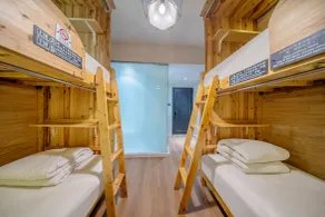SONDERIA Lazybones Hostel - Room