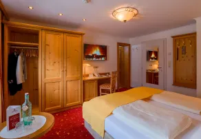 Hotel-Garni Jakober - B&B und Appartements - Rum