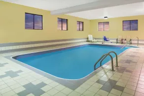 Hotel 7 Inn Anna - Pool